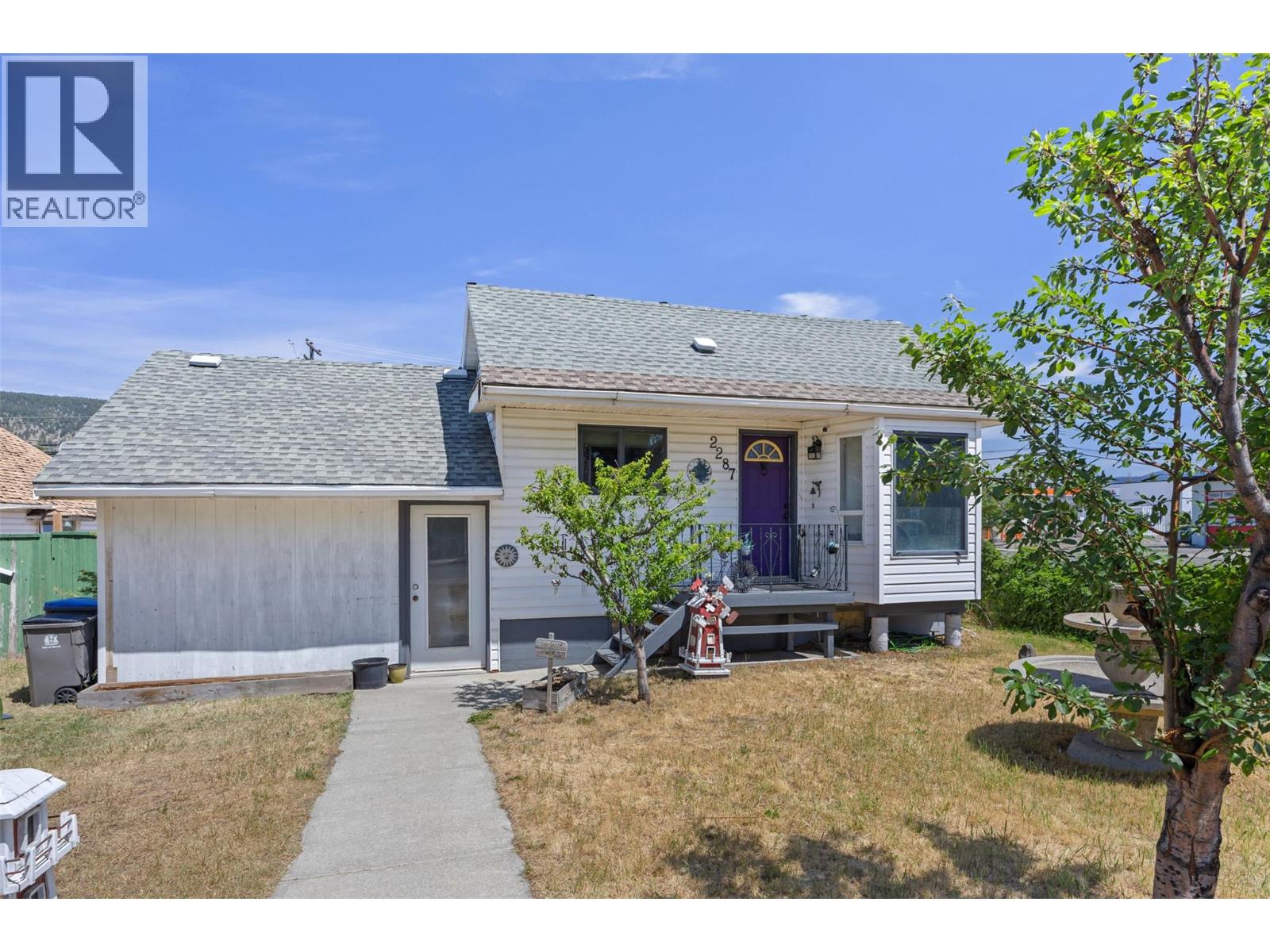 2287 Granite Avenue, Merritt, British Columbia  V1K 1B8 - Photo 2 - 10383842