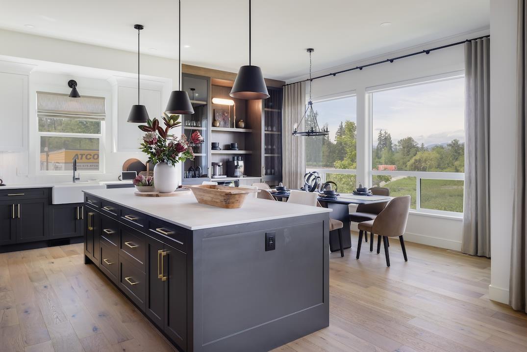 19667 76b Avenue, Langley, British Columbia  V2Y 3T4 - Photo 3 - R3101826