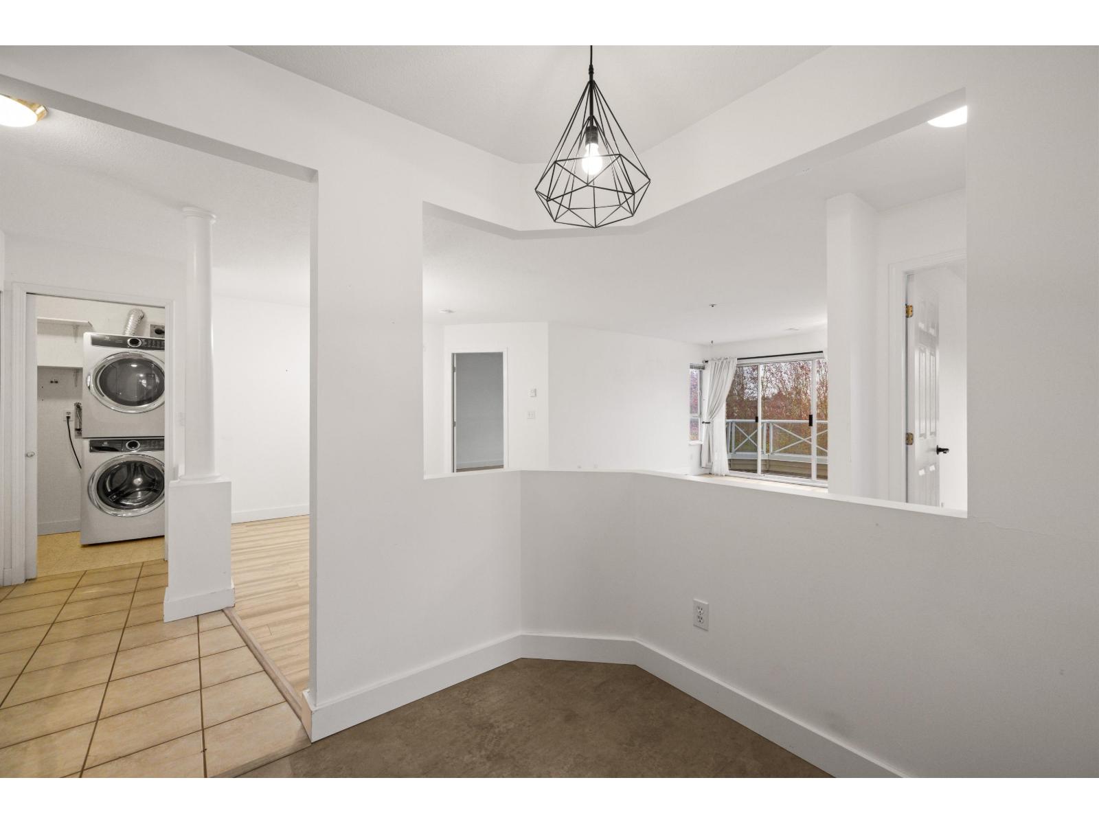 302 5556 201a Street, Langley, British Columbia  V3A 8K5 - Photo 4 - R3111862