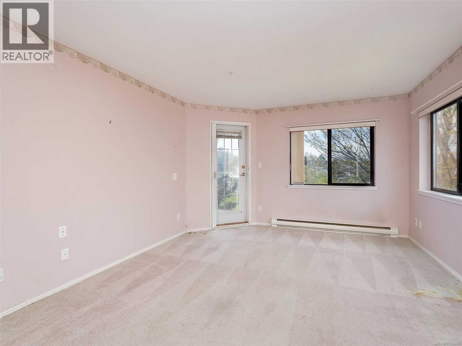 208 651 Jolly Pl, Saanich, British Columbia  V8N 1J4 - Photo 2 - 1032497