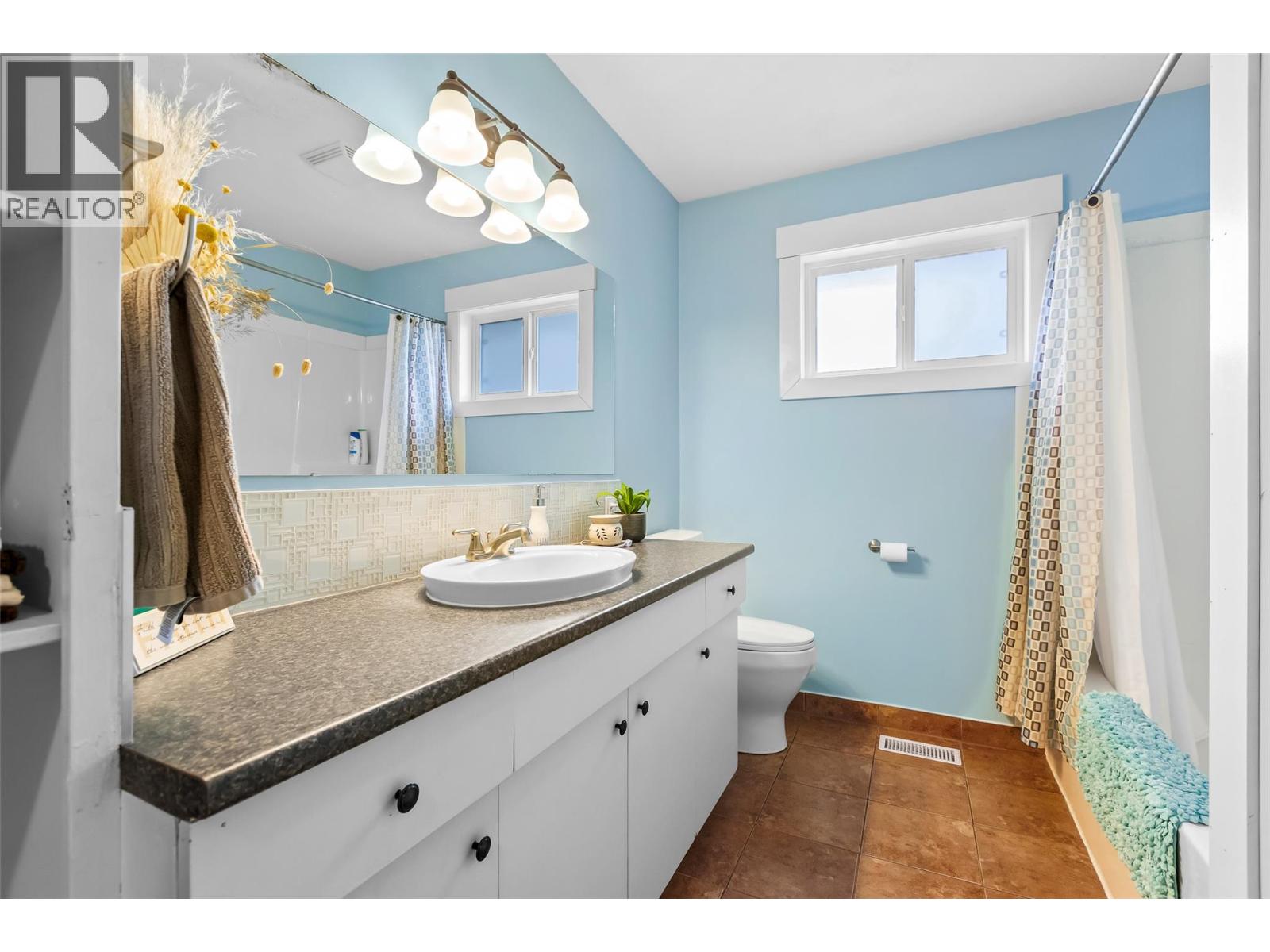 2107 Ash Street, Creston, British Columbia  V0B 1G5 - Photo 18 - 10383783