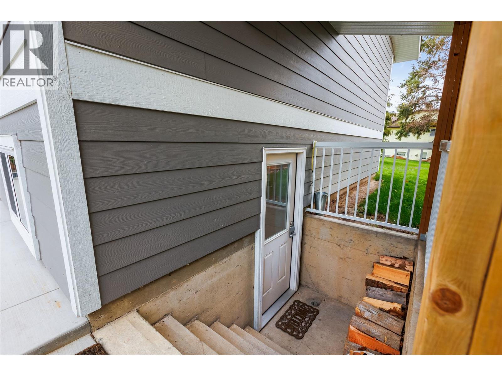 2107 Ash Street, Creston, British Columbia  V0B 1G5 - Photo 36 - 10383783