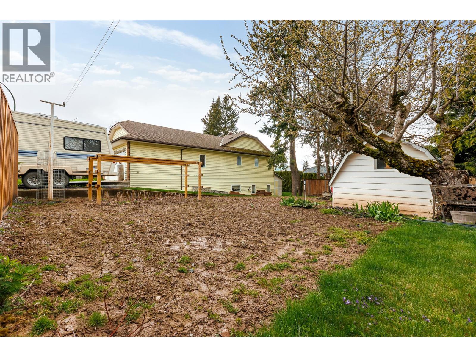 2107 Ash Street, Creston, British Columbia  V0B 1G5 - Photo 46 - 10383783