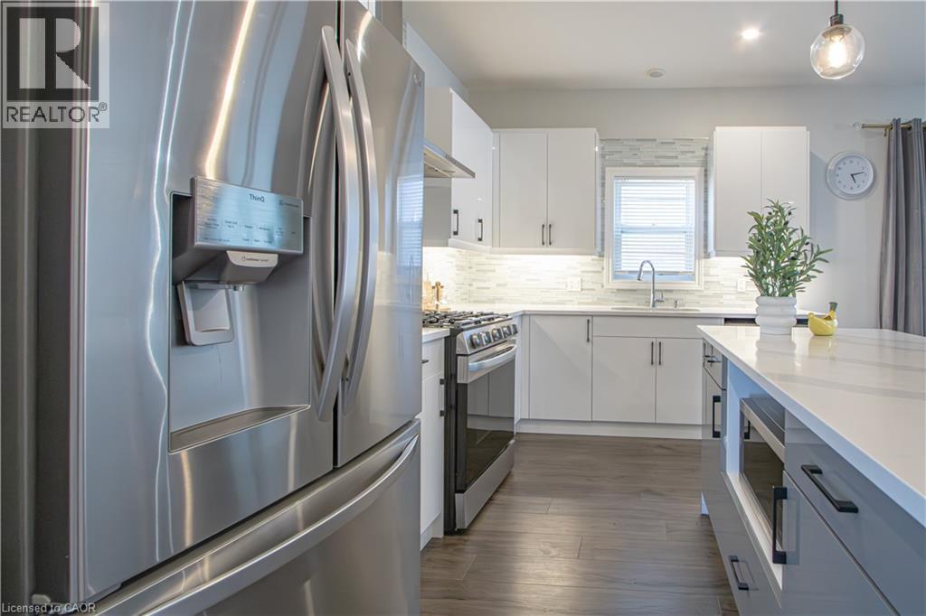 Photo 15 of 42 for 274 Middletown Avenue