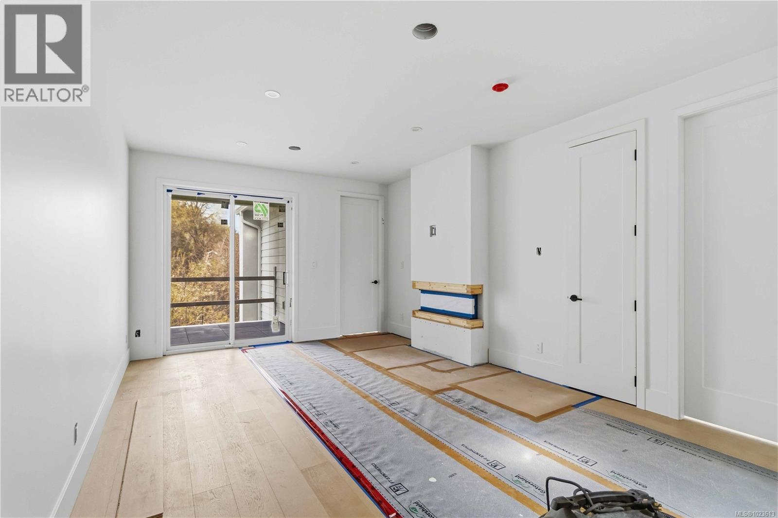 2 1434 Brooke St, Victoria, British Columbia  V8S 1M3 - Photo 5 - 1023613