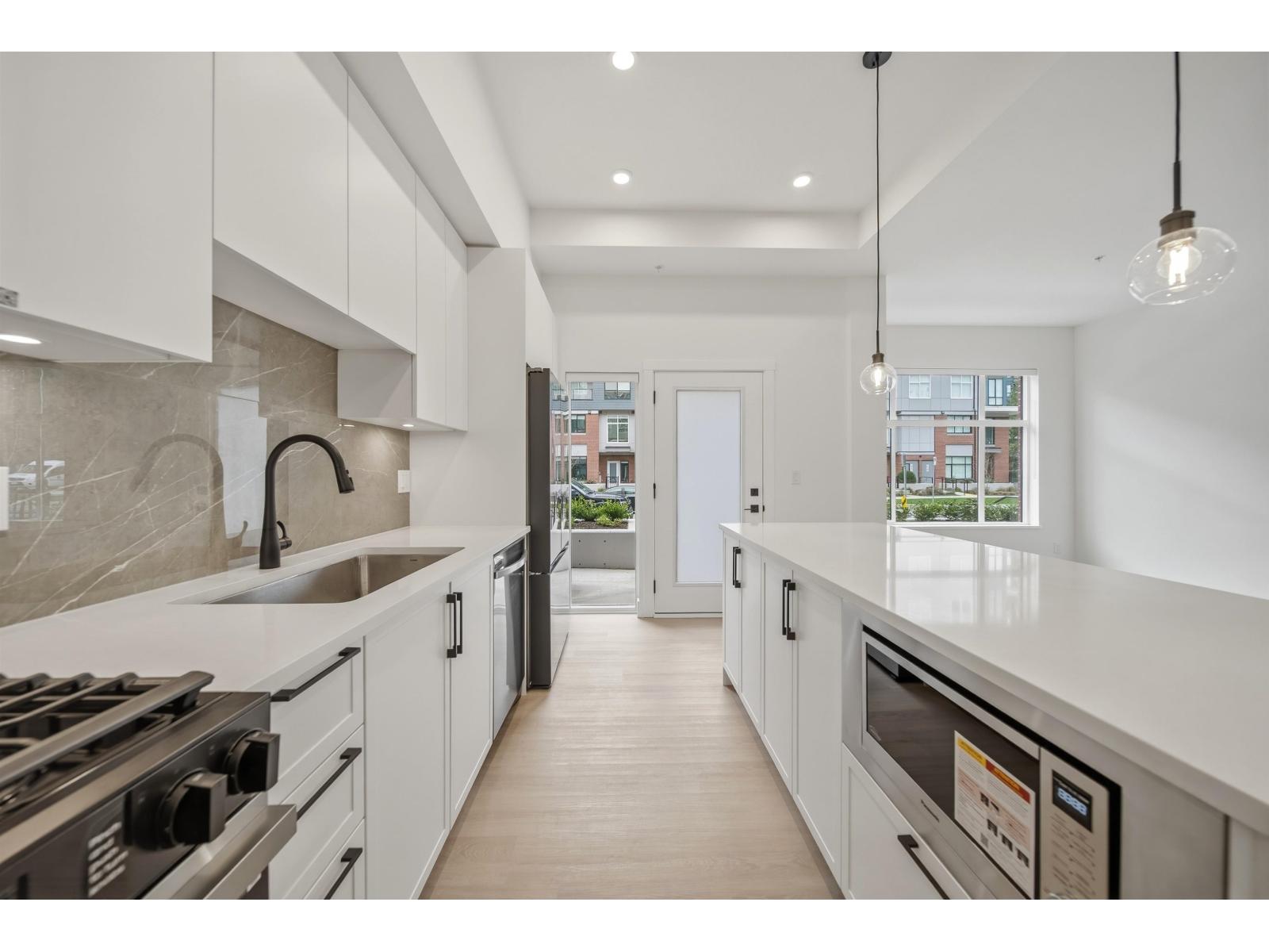 111 3465 146a Street, Surrey, British Columbia  V0V 0V0 - Photo 4 - R3111991