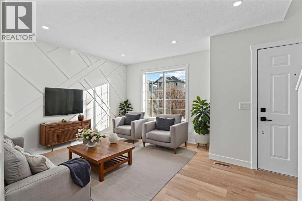 52 Martin Crossing Rise Ne, Calgary, Alberta  T3J 3P1 - Photo 3 - A2287684