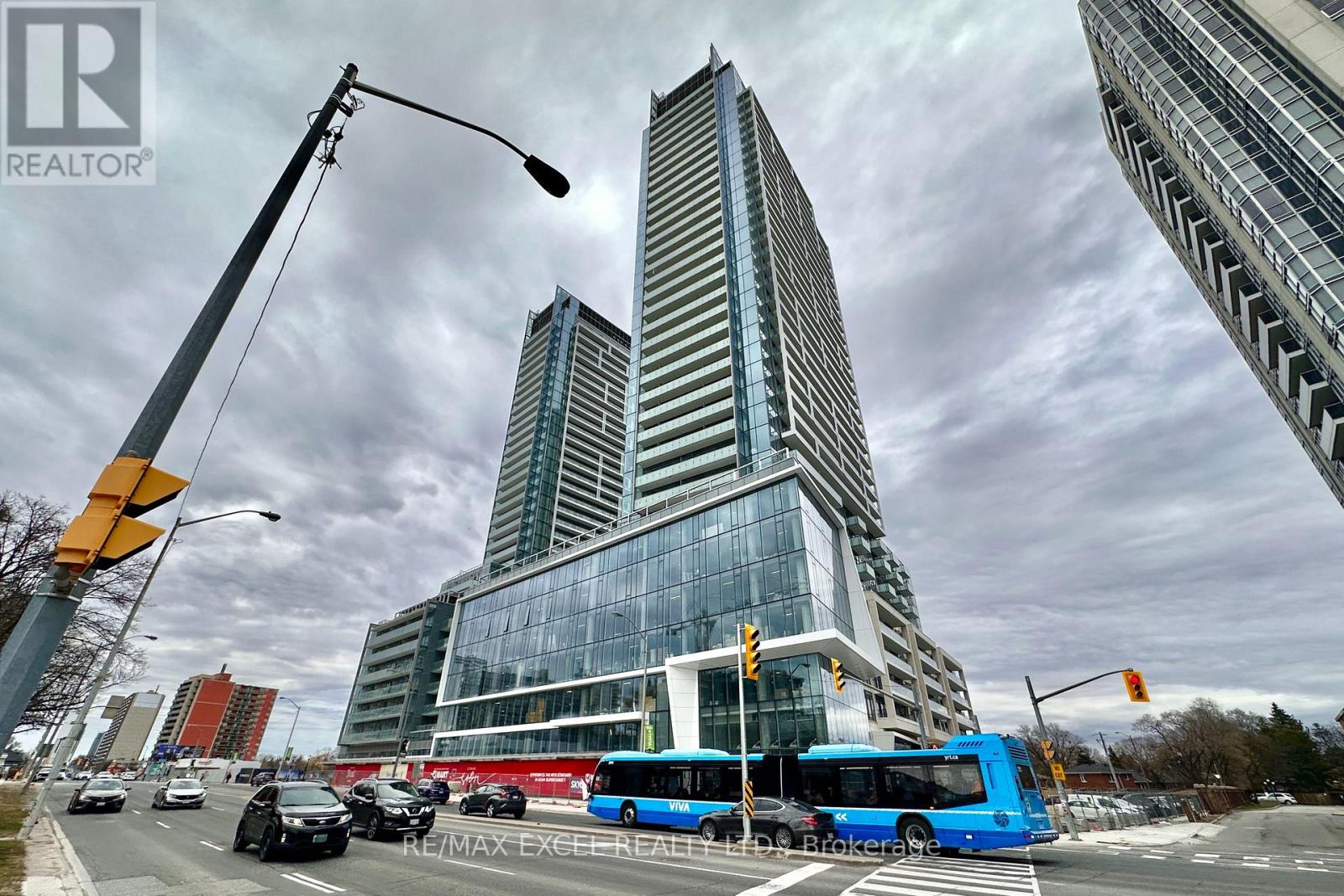 S1113 - 8 OLYMPIC GARDENS, Toronto, Ontario