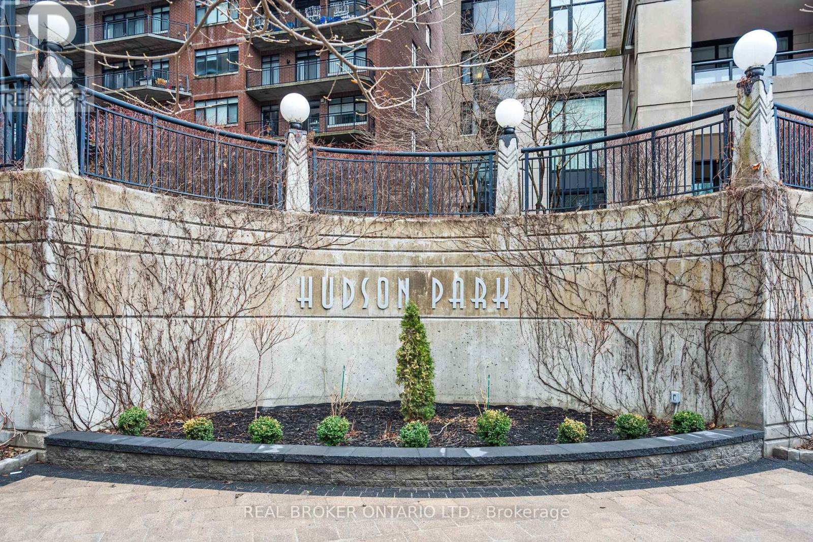 810 - 235 Kent Street, Ottawa, Ontario  K2P 1Z9 - Photo 3 - X13009638