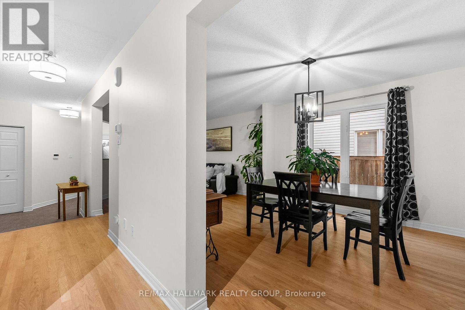 42 Nortoba Crescent, Ottawa, Ontario  K2T 1H5 - Photo 10 - X13009676