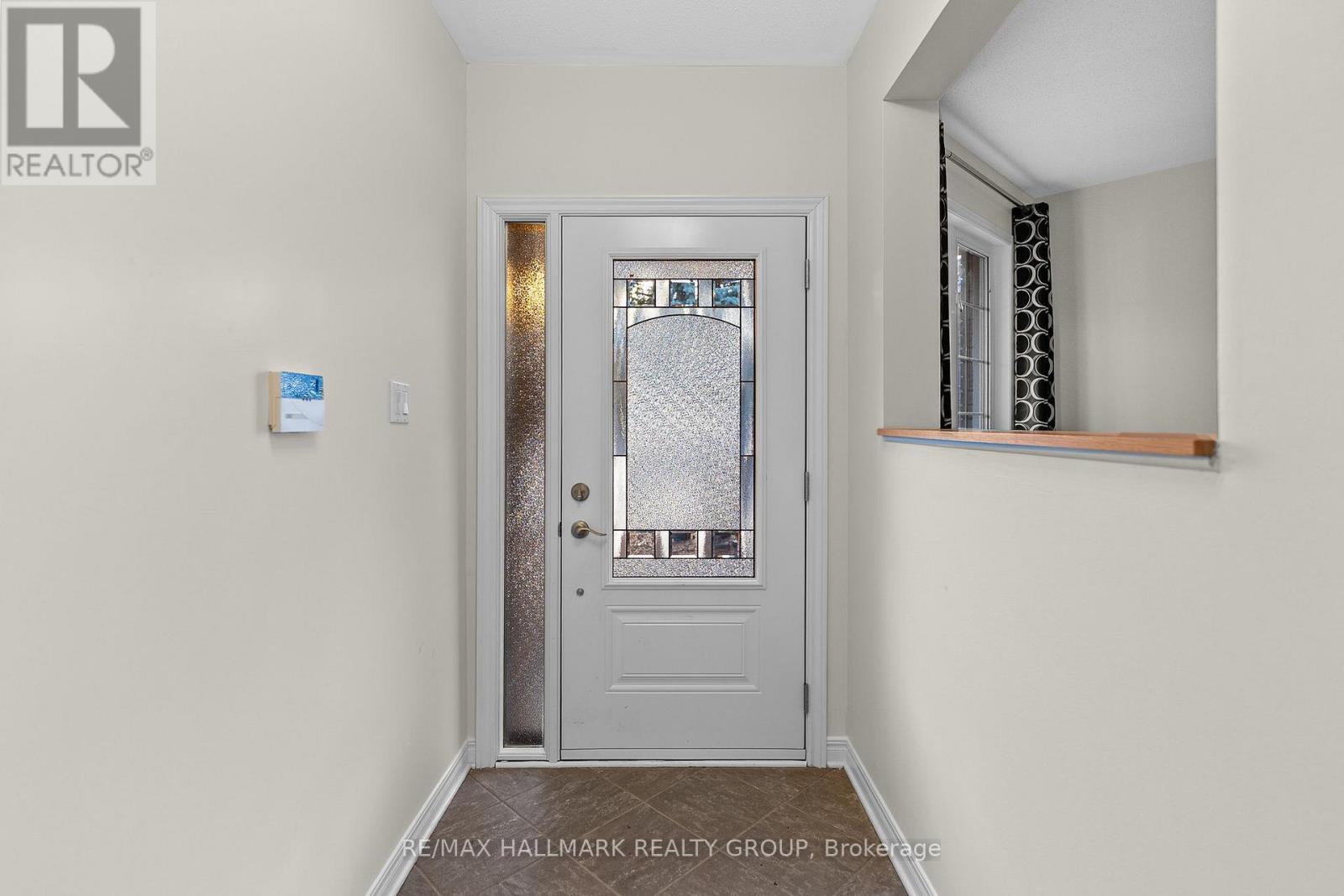 42 Nortoba Crescent, Ottawa, Ontario  K2T 1H5 - Photo 4 - X13009676