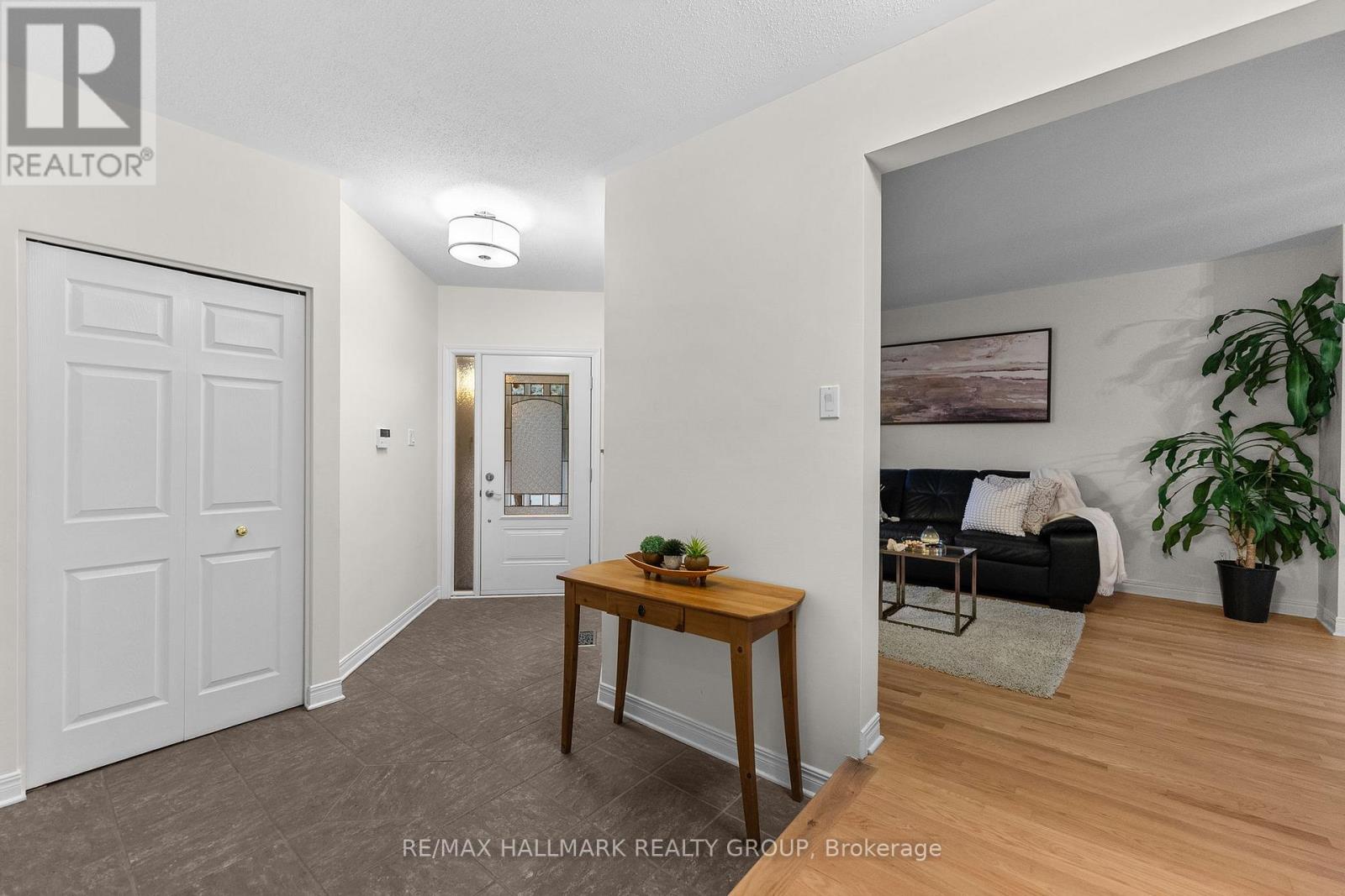 42 Nortoba Crescent, Ottawa, Ontario  K2T 1H5 - Photo 6 - X13009676