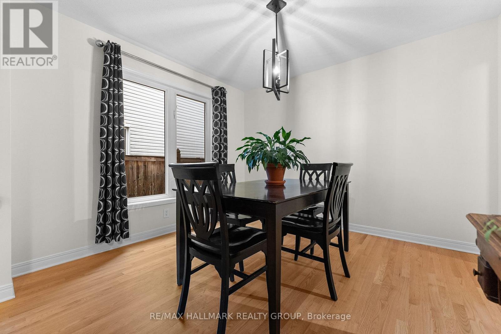 42 Nortoba Crescent, Ottawa, Ontario  K2T 1H5 - Photo 9 - X13009676