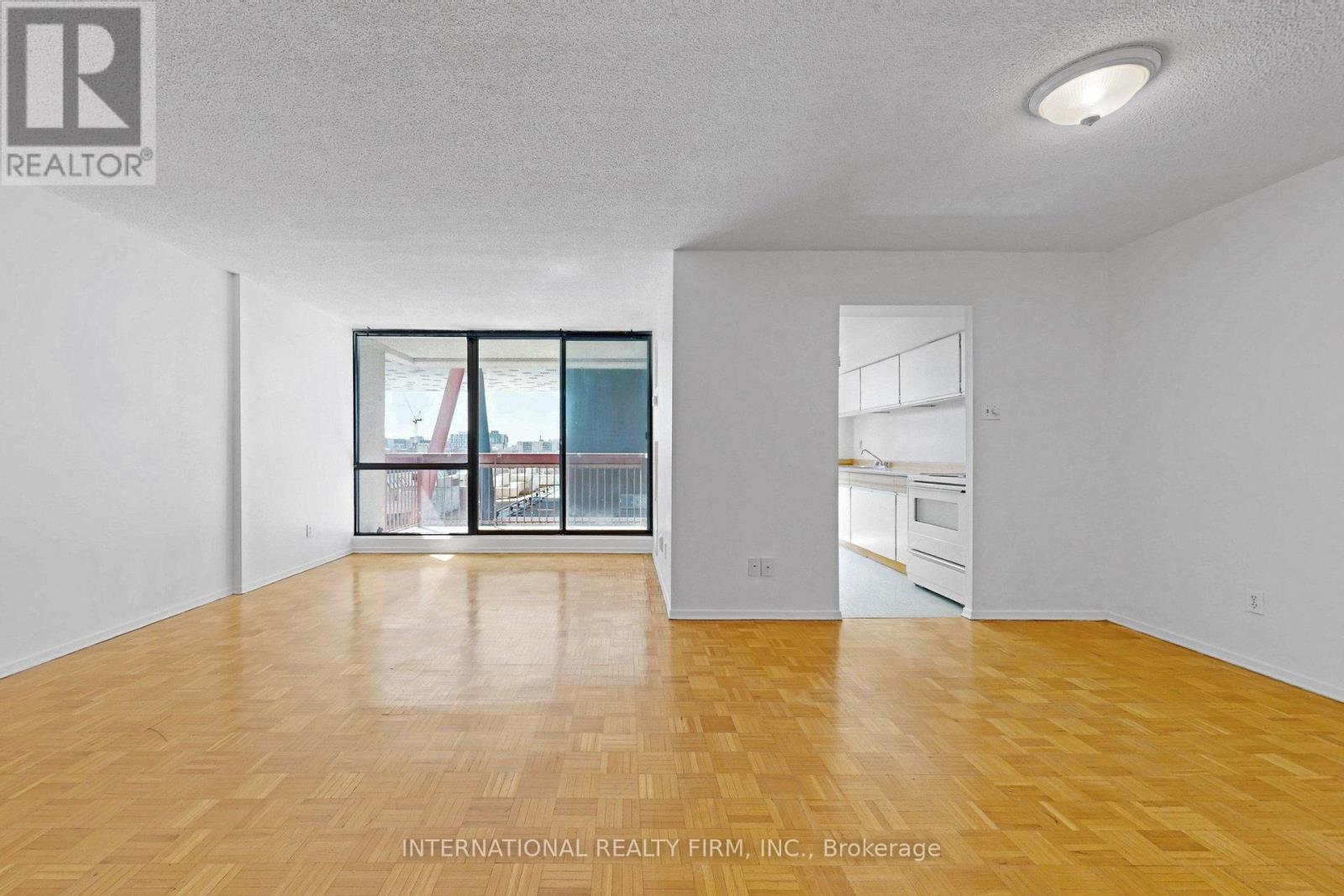 715 - 89 MCCAUL STREET, Toronto, Ontario