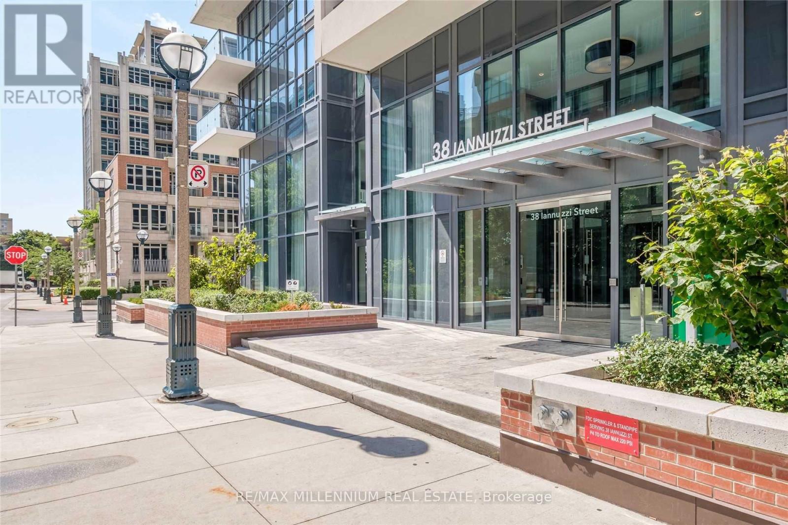 512 - 38 Iannuzzi Street, Toronto, Ontario  M5V 0S2 - Photo 3 - C13006604