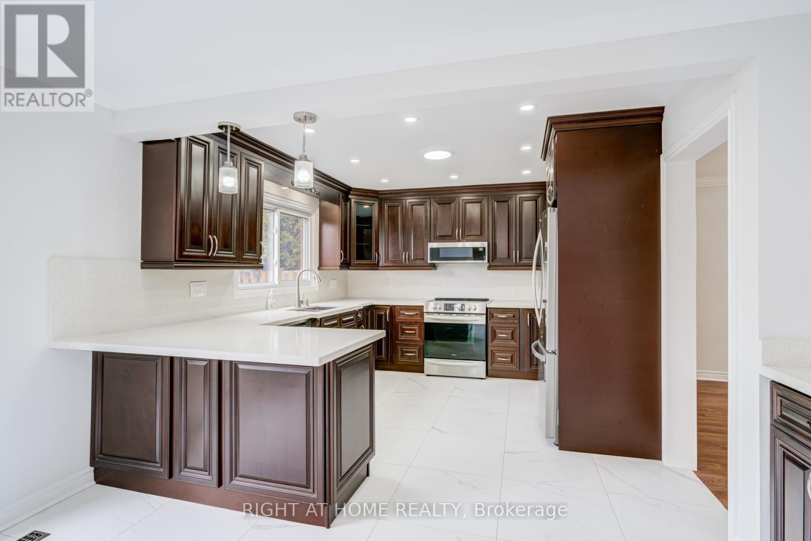 46 Hewlett Crescent, Markham, Ontario  L3P 7J8 - Photo 16 - N13009654