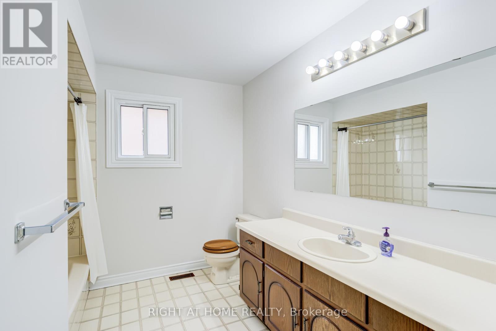 46 Hewlett Crescent, Markham, Ontario  L3P 7J8 - Photo 34 - N13009654