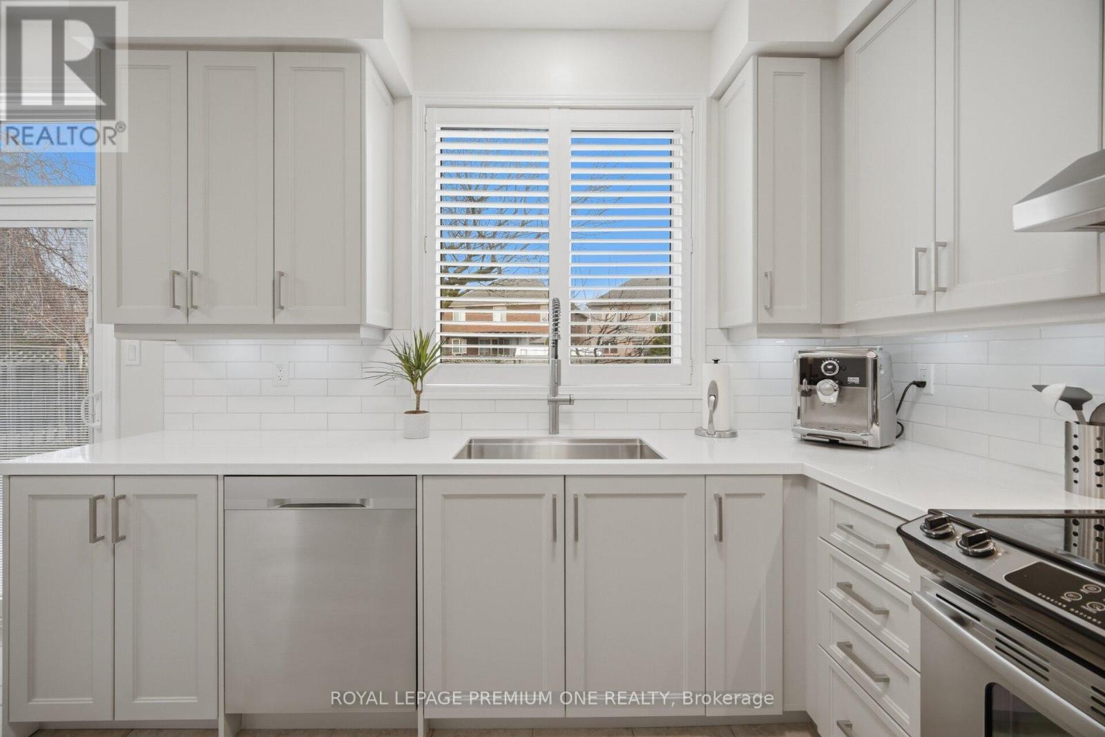 21 Ocean Avenue, Vaughan, Ontario  L6A 2X7 - Photo 14 - N13009658