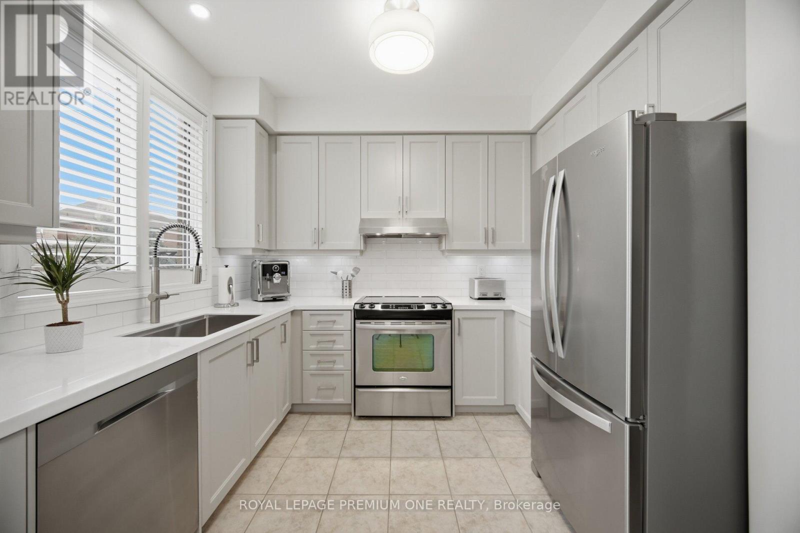 21 Ocean Avenue, Vaughan, Ontario  L6A 2X7 - Photo 15 - N13009658