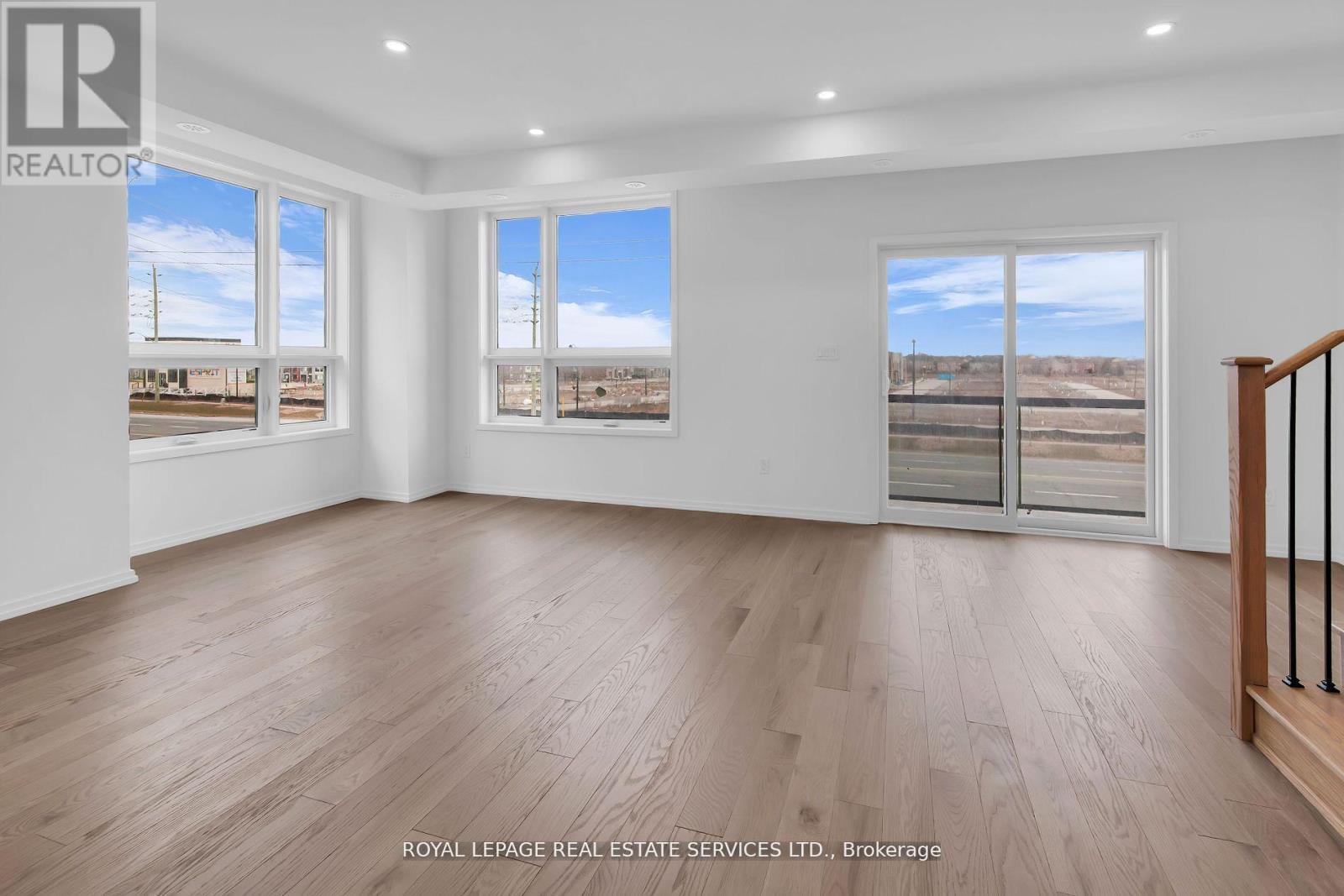 3 - 18 Lytham Green Circle, Newmarket, Ontario  L3Y 0H4 - Photo 14 - N13009716