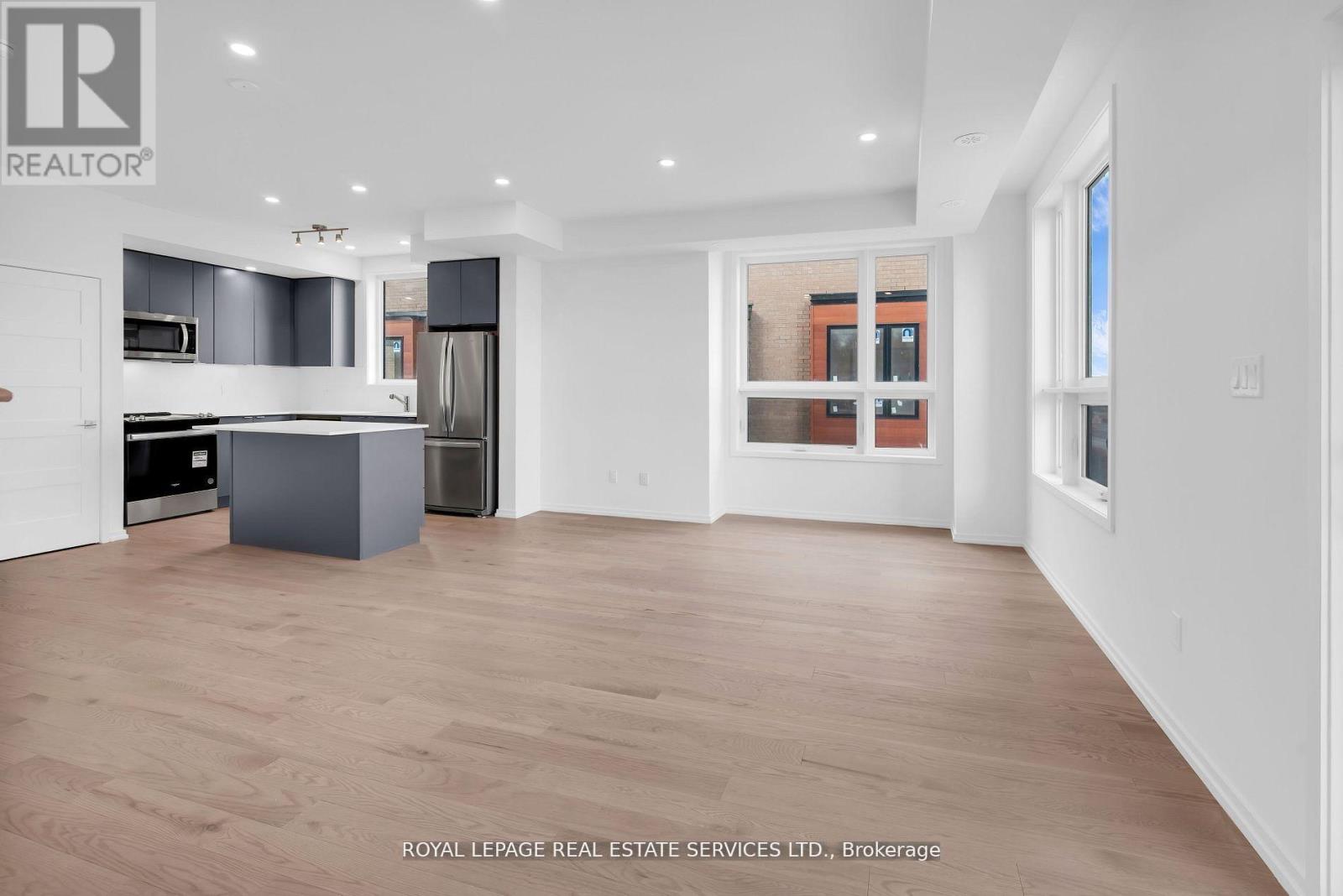 3 - 18 Lytham Green Circle, Newmarket, Ontario  L3Y 0H4 - Photo 20 - N13009716