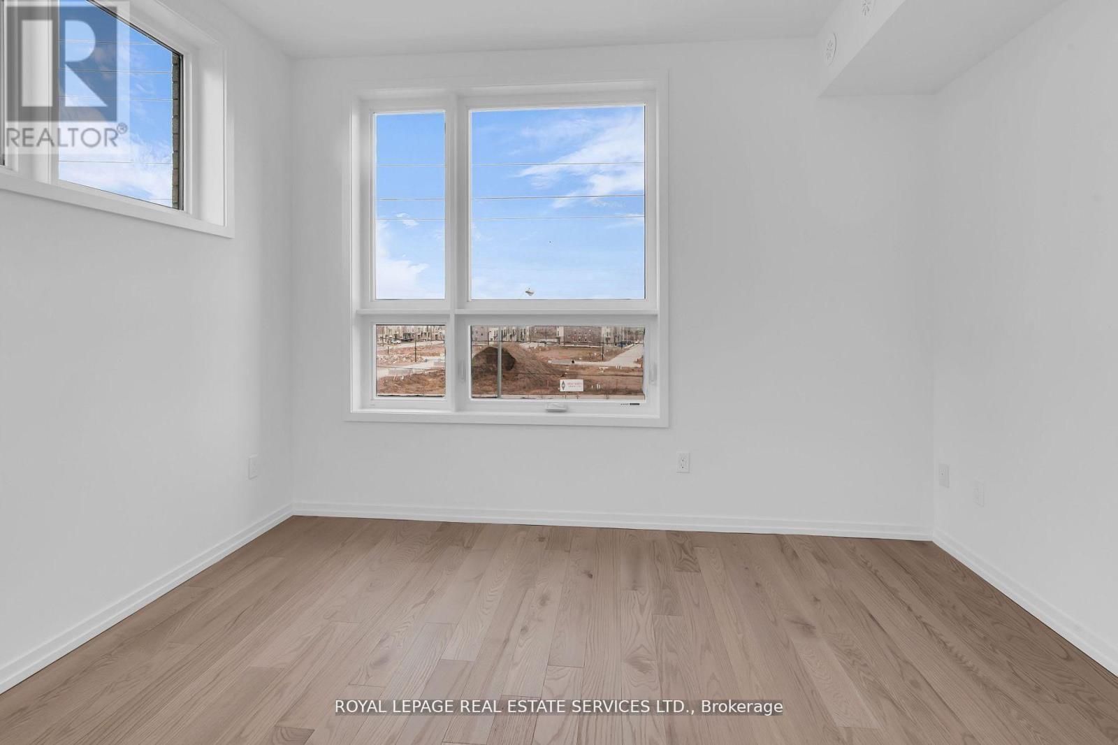 3 - 18 Lytham Green Circle, Newmarket, Ontario  L3Y 0H4 - Photo 28 - N13009716