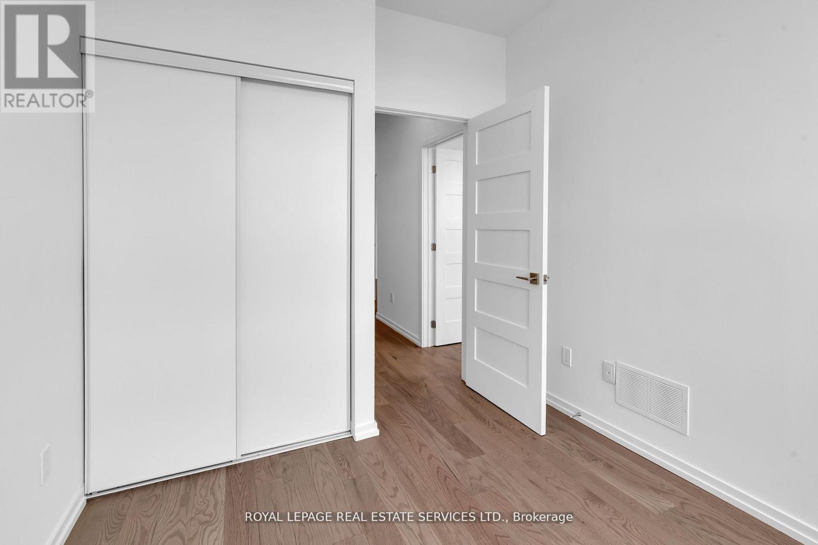 3 - 18 Lytham Green Circle, Newmarket, Ontario  L3Y 0H4 - Photo 34 - N13009716