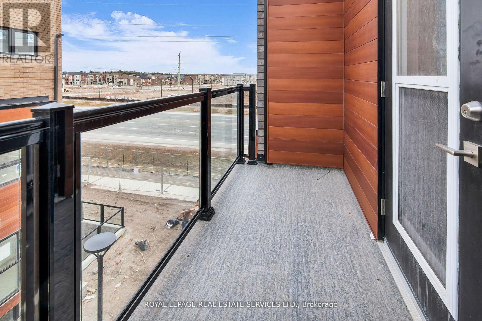 3 - 18 Lytham Green Circle, Newmarket, Ontario  L3Y 0H4 - Photo 40 - N13009716