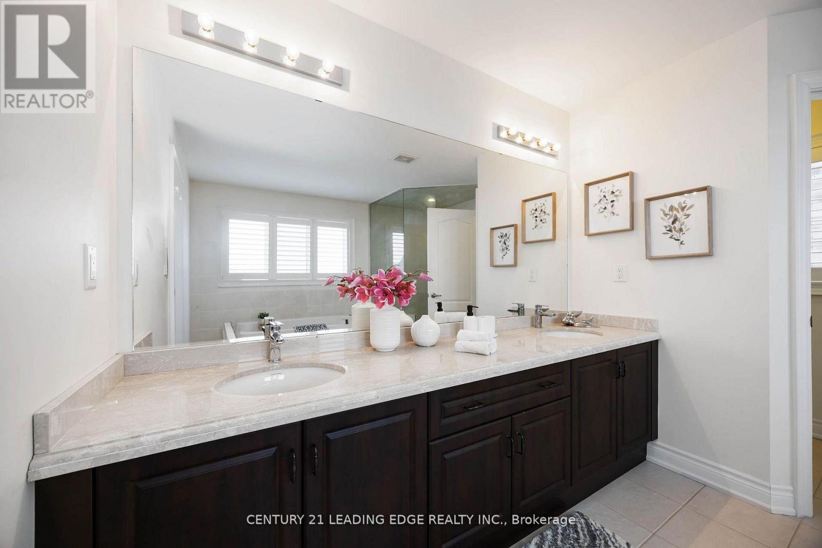 689 Somerville Drive, Newmarket, Ontario  L3X 0J9 - Photo 33 - N13009730