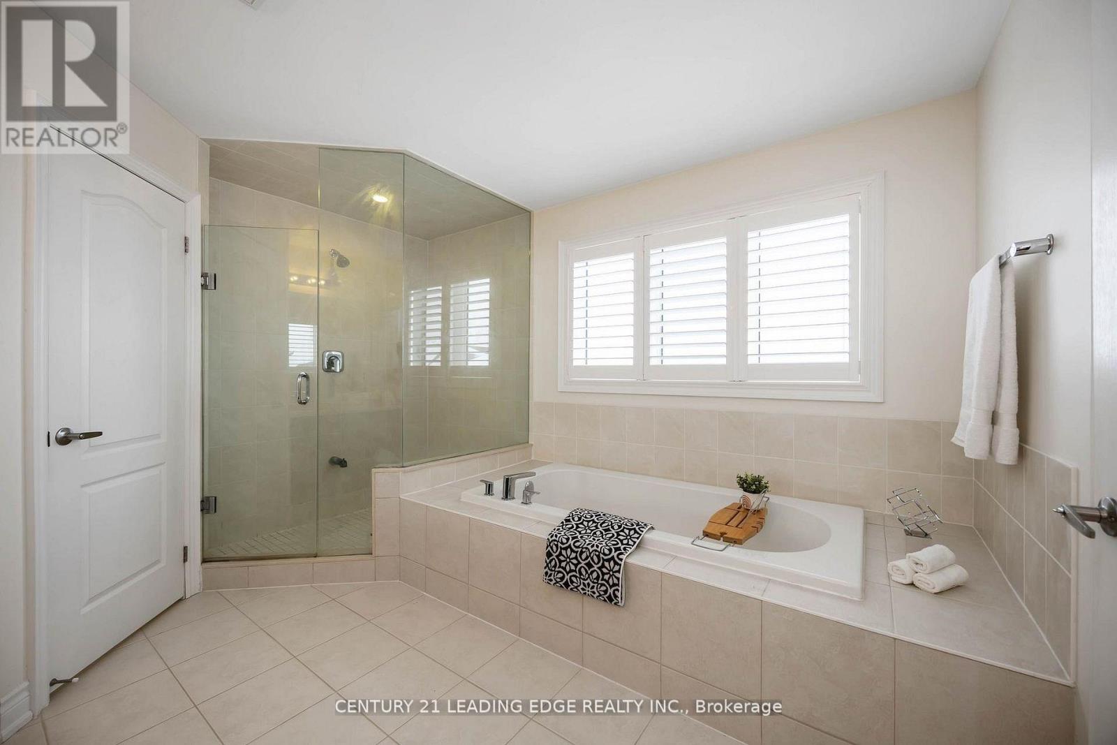 689 Somerville Drive, Newmarket, Ontario  L3X 0J9 - Photo 34 - N13009730