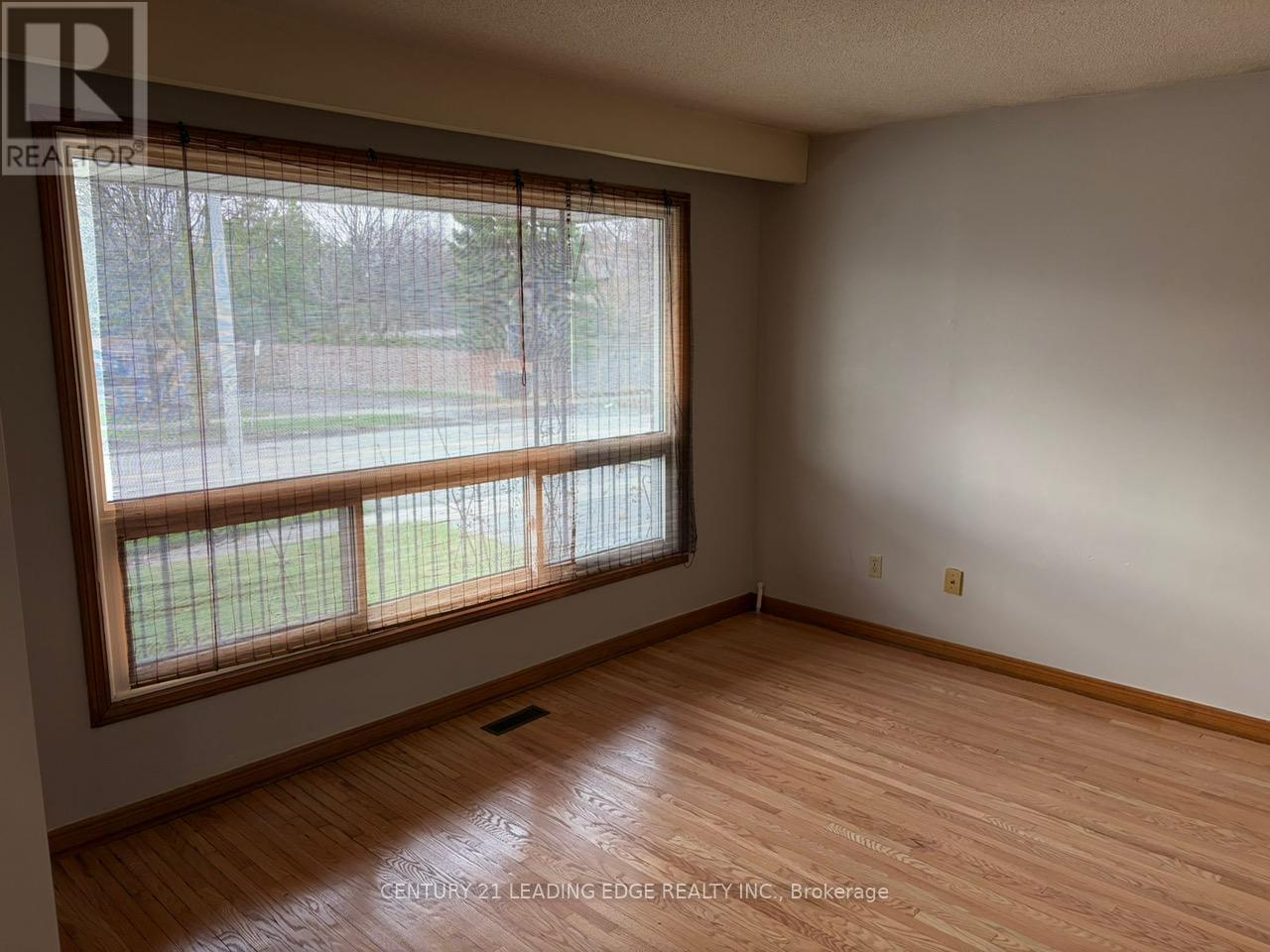 127 Risebrough Circuit, Markham, Ontario  L3R 3E1 - Photo 3 - N13005744