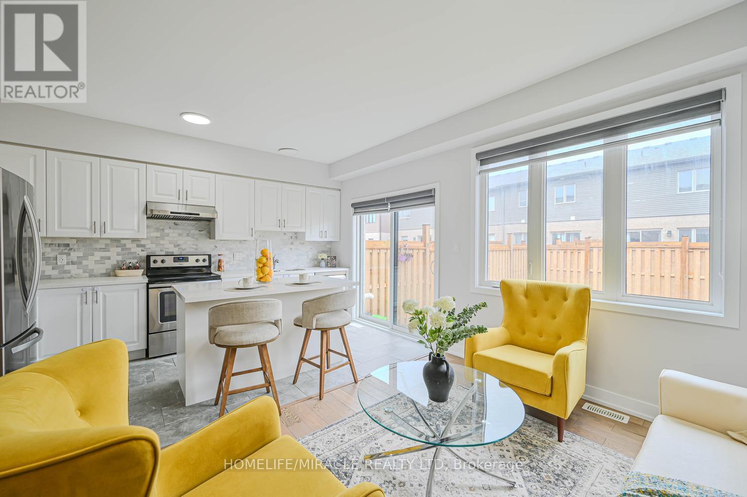 29 Turnberry Lane, Barrie, Ontario  L9J 0M8 - Photo 13 - S13009656