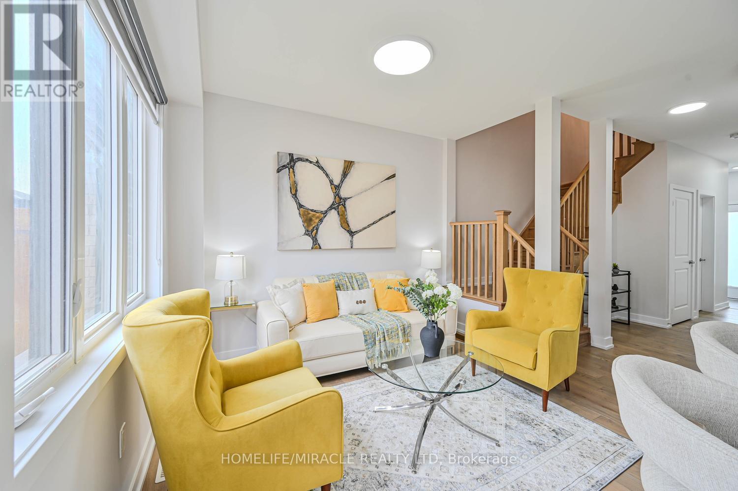 29 Turnberry Lane, Barrie, Ontario  L9J 0M8 - Photo 7 - S13009656