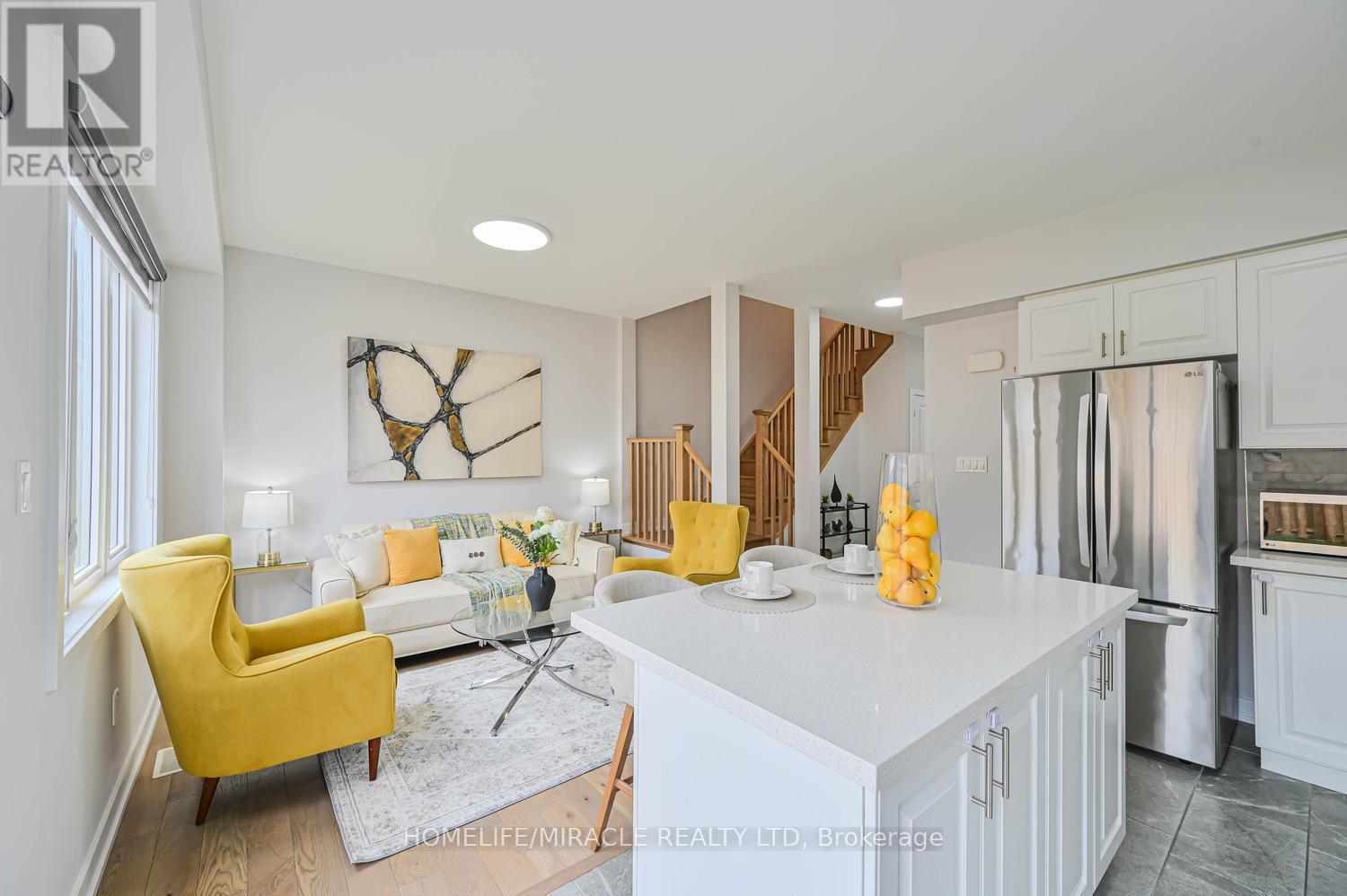 29 Turnberry Lane, Barrie, Ontario  L9J 0M8 - Photo 9 - S13009656