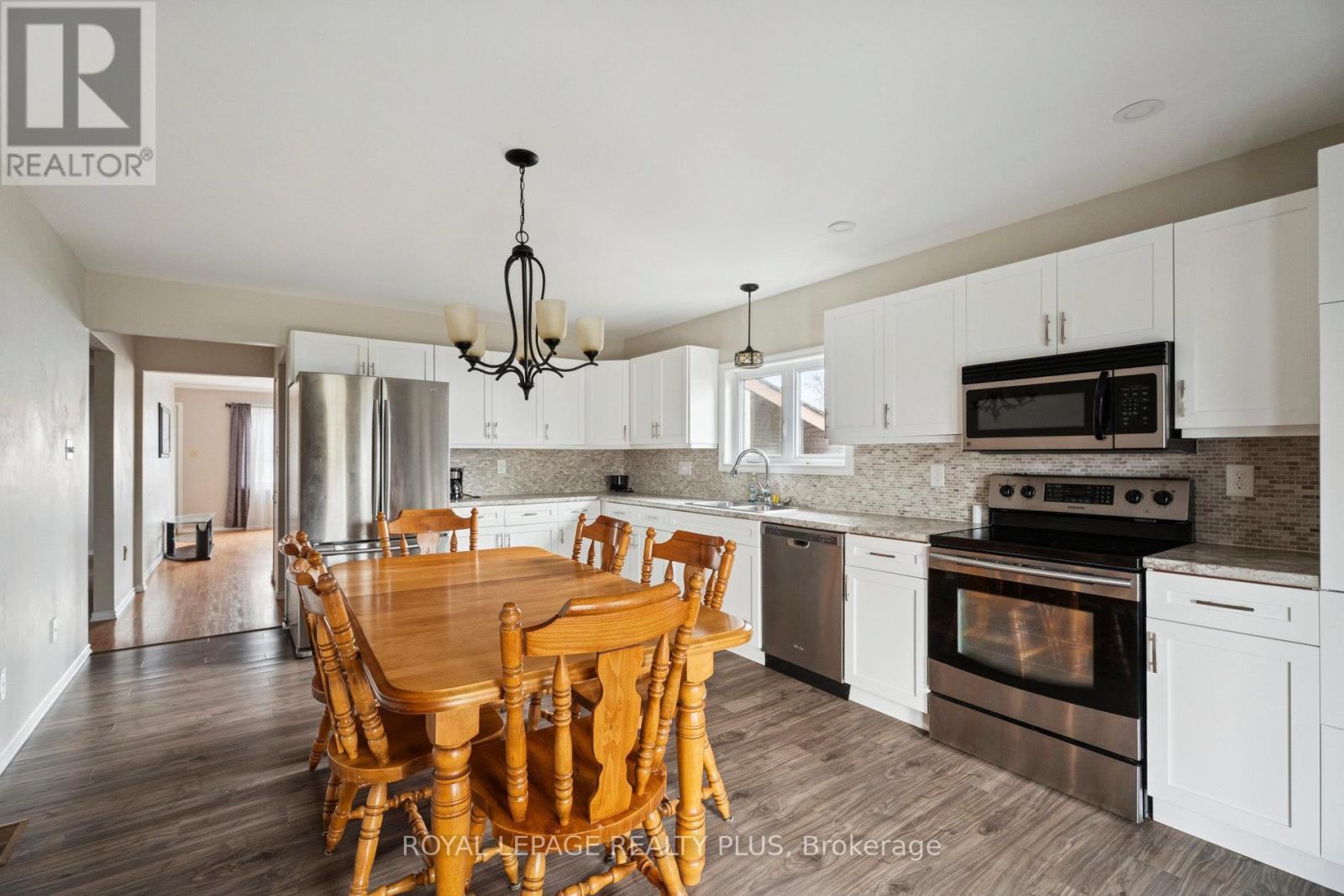 7719 Poplar Side Road, Clearview, Ontario  L9Y 3Y9 - Photo 10 - S13009710