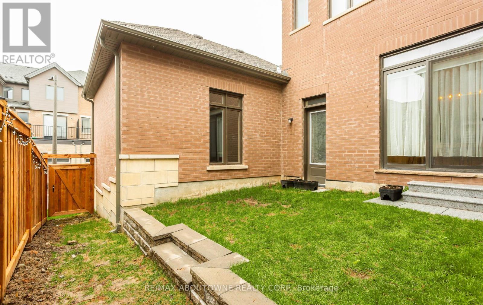 3294 Millicent Avenue, Oakville, Ontario  L6M 4P5 - Photo 42 - W13006390