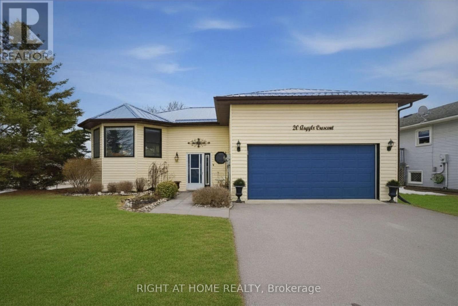 20 ARGYLE CRESCENT, Prince Edward County, Ontario