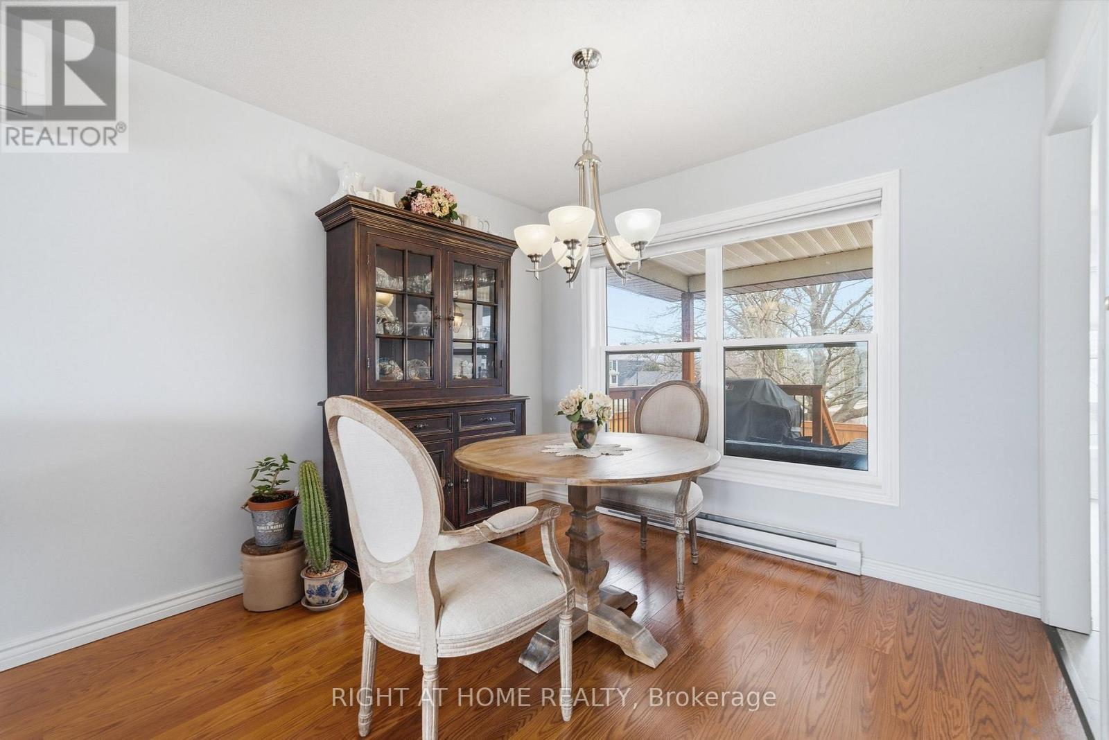 20 Argyle Crescent, Prince Edward County, Ontario  K0K 2T0 - Photo 6 - X12919528