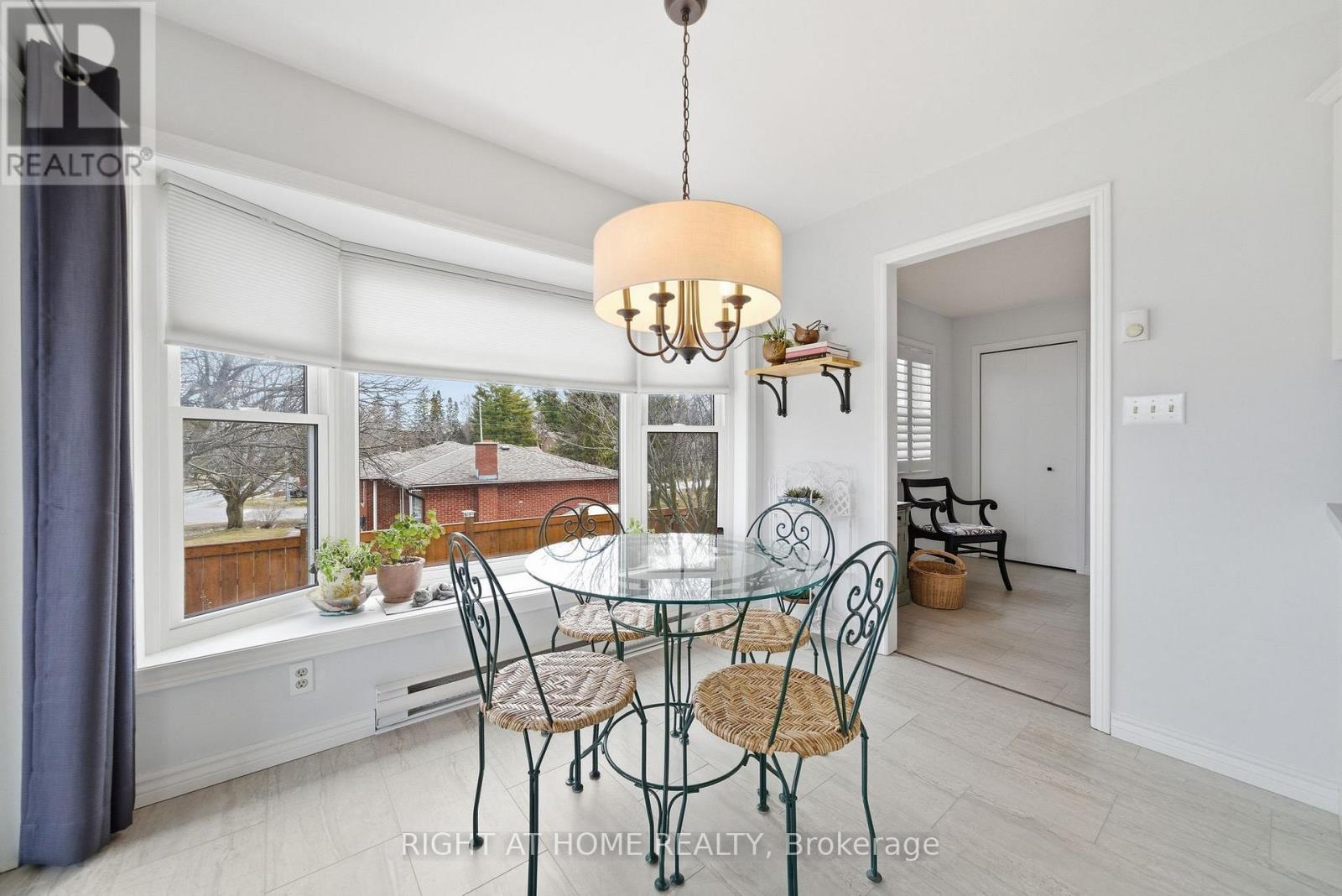 20 Argyle Crescent, Prince Edward County, Ontario  K0K 2T0 - Photo 8 - X12919528