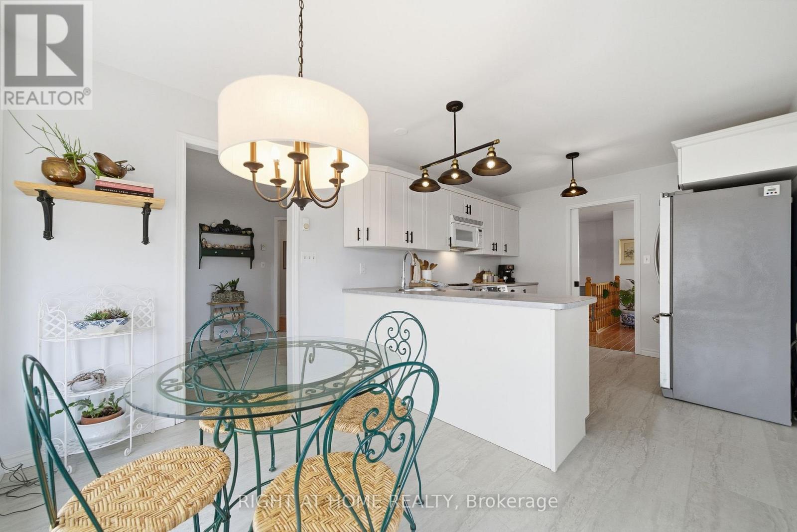 20 Argyle Crescent, Prince Edward County, Ontario  K0K 2T0 - Photo 9 - X12919528