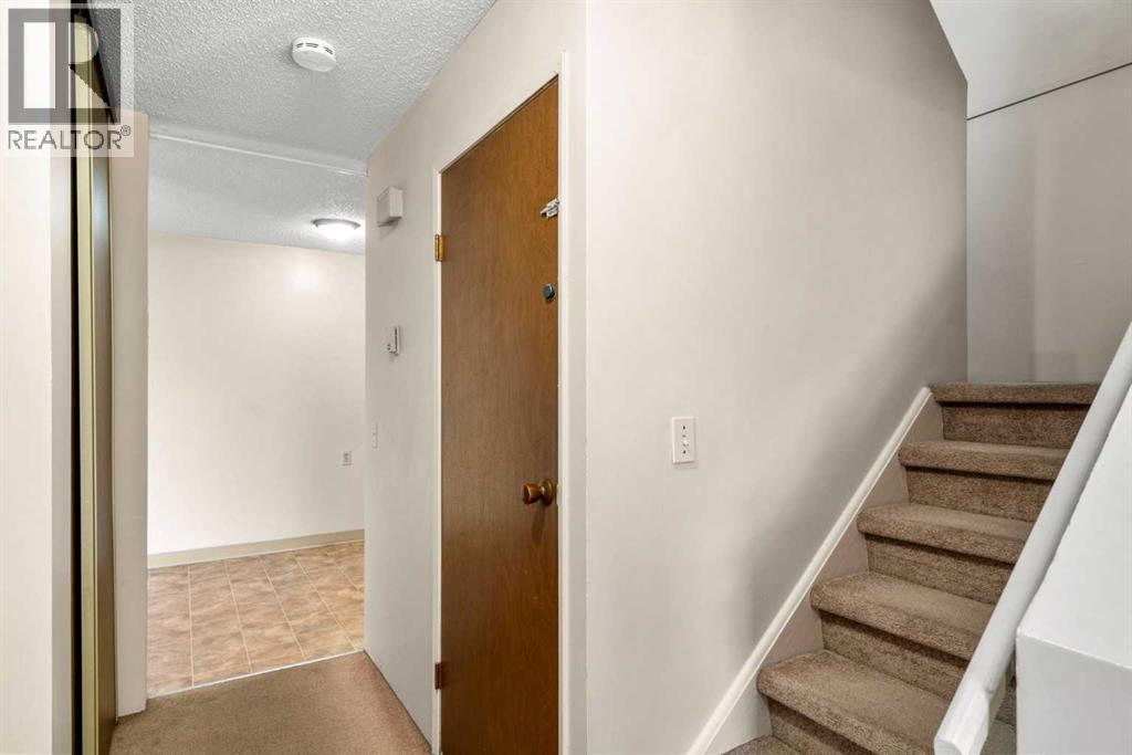 93, 1155 Falconridge Drive NE, Calgary, Alberta  T3J 1E1 - Photo 6 - A2275726