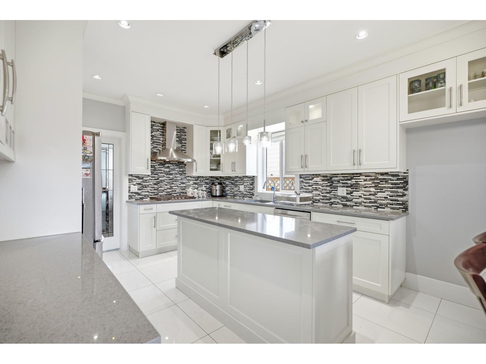 6559 142 Street, Surrey, British Columbia  V3W 5M5 - Photo 11 - R3109206