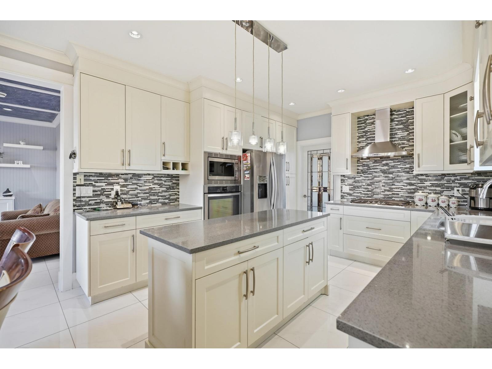 6559 142 Street, Surrey, British Columbia  V3W 5M5 - Photo 10 - R3109206