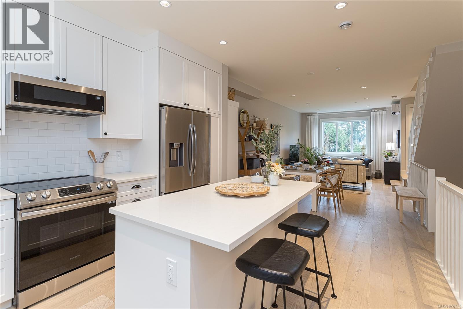 13 10480 Resthaven Dr, Sidney, British Columbia  V8L 3H7 - Photo 13 - 1027532