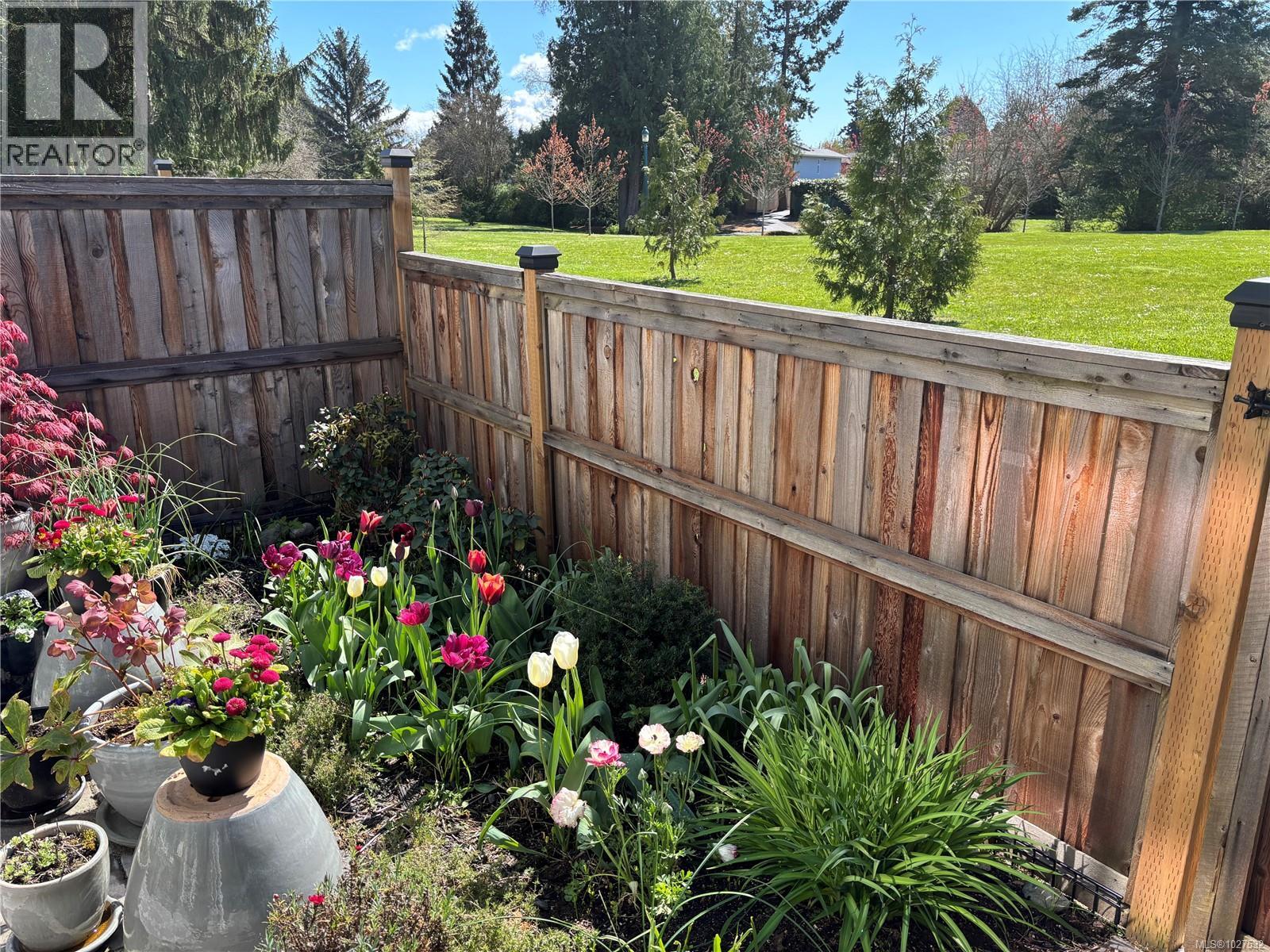 13 10480 Resthaven Dr, Sidney, British Columbia  V8L 3H7 - Photo 28 - 1027532