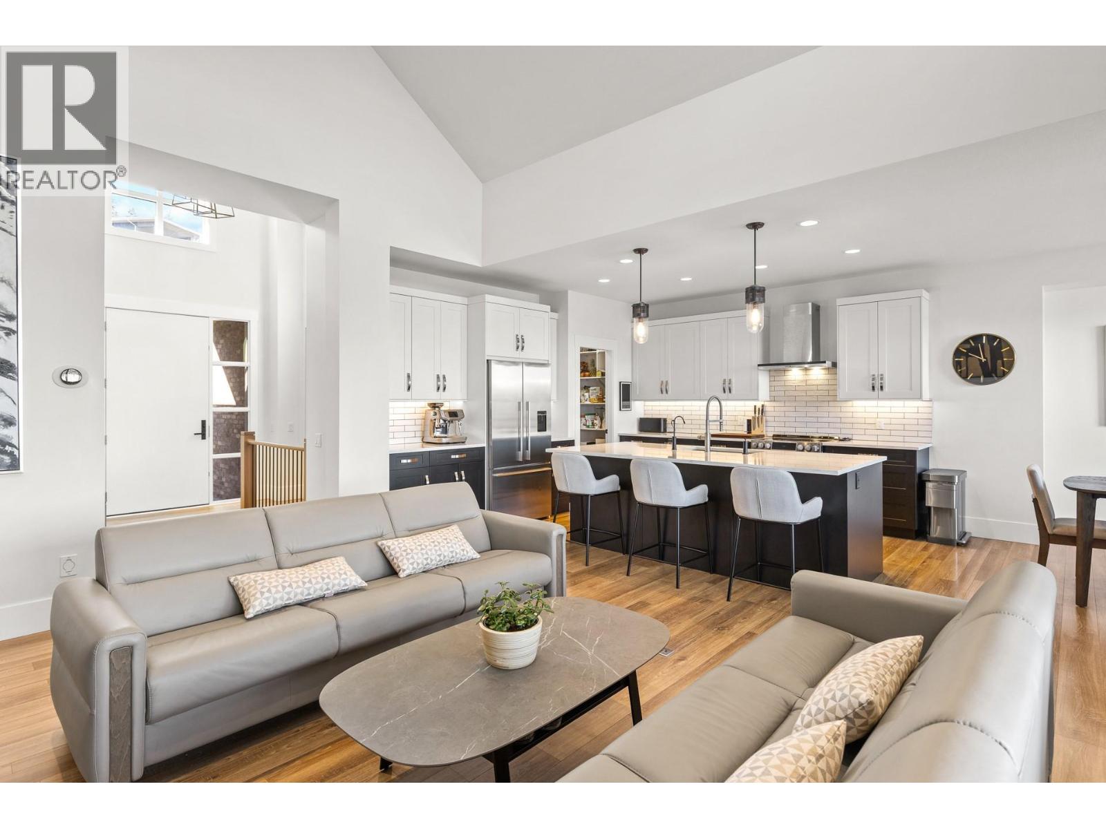 203 Grange Drive, Vernon, British Columbia  V1H 2M1 - Photo 13 - 10382342