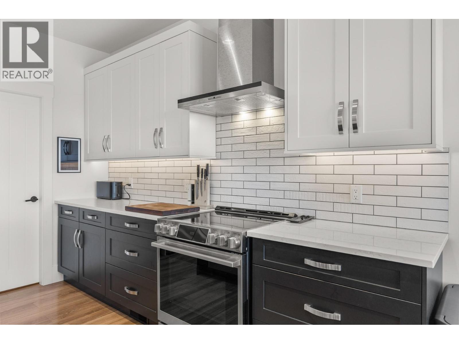 203 Grange Drive, Vernon, British Columbia  V1H 2M1 - Photo 18 - 10382342