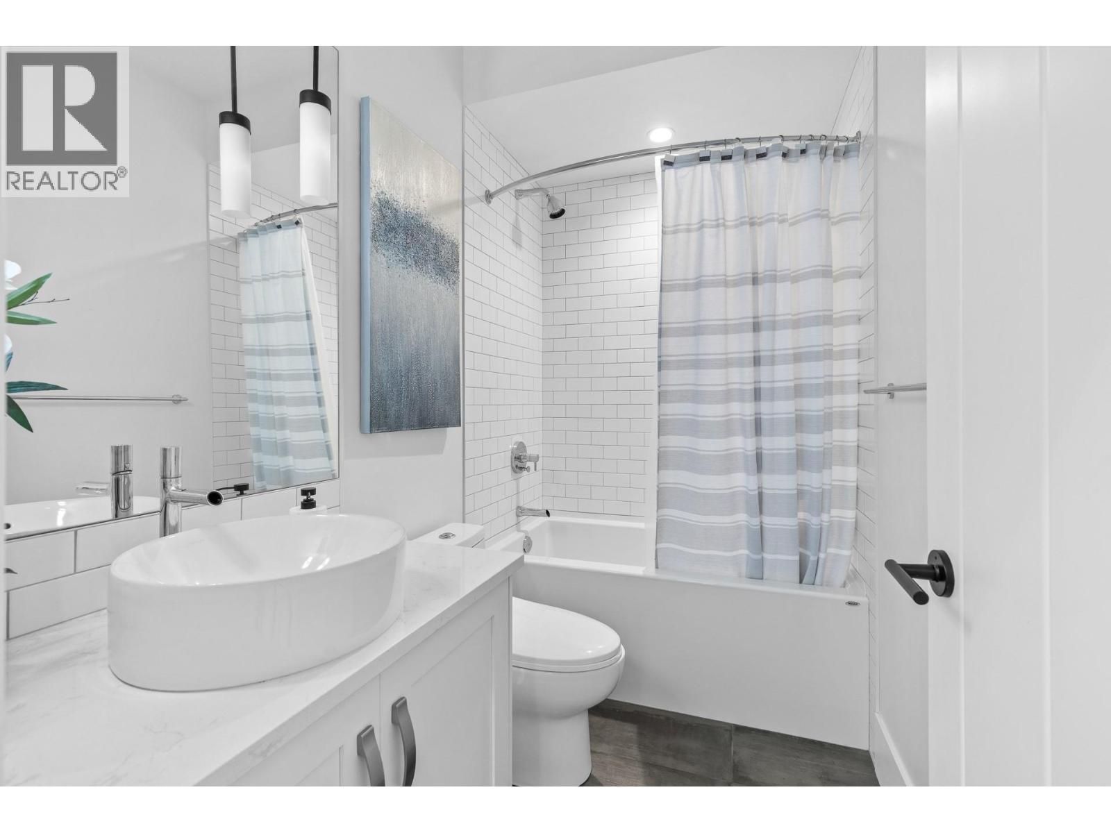 203 Grange Drive, Vernon, British Columbia  V1H 2M1 - Photo 6 - 10382342