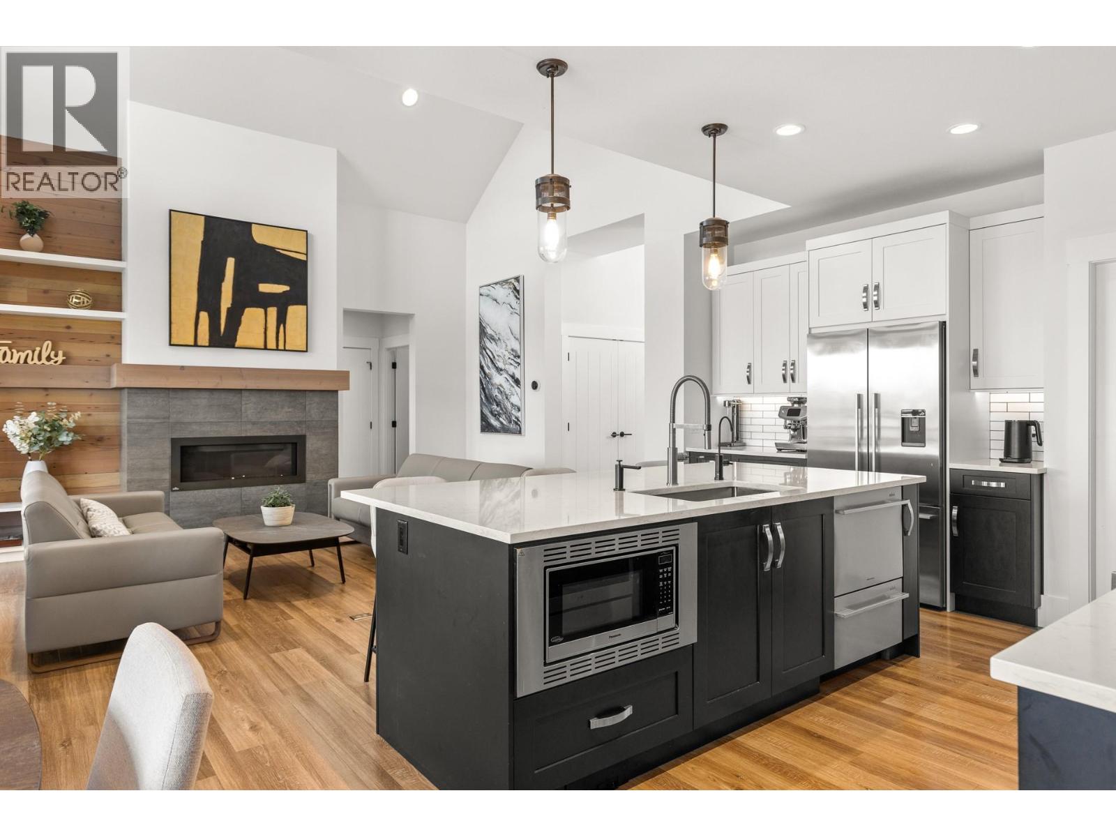 203 Grange Drive, Vernon, British Columbia  V1H 2M1 - Photo 17 - 10382342