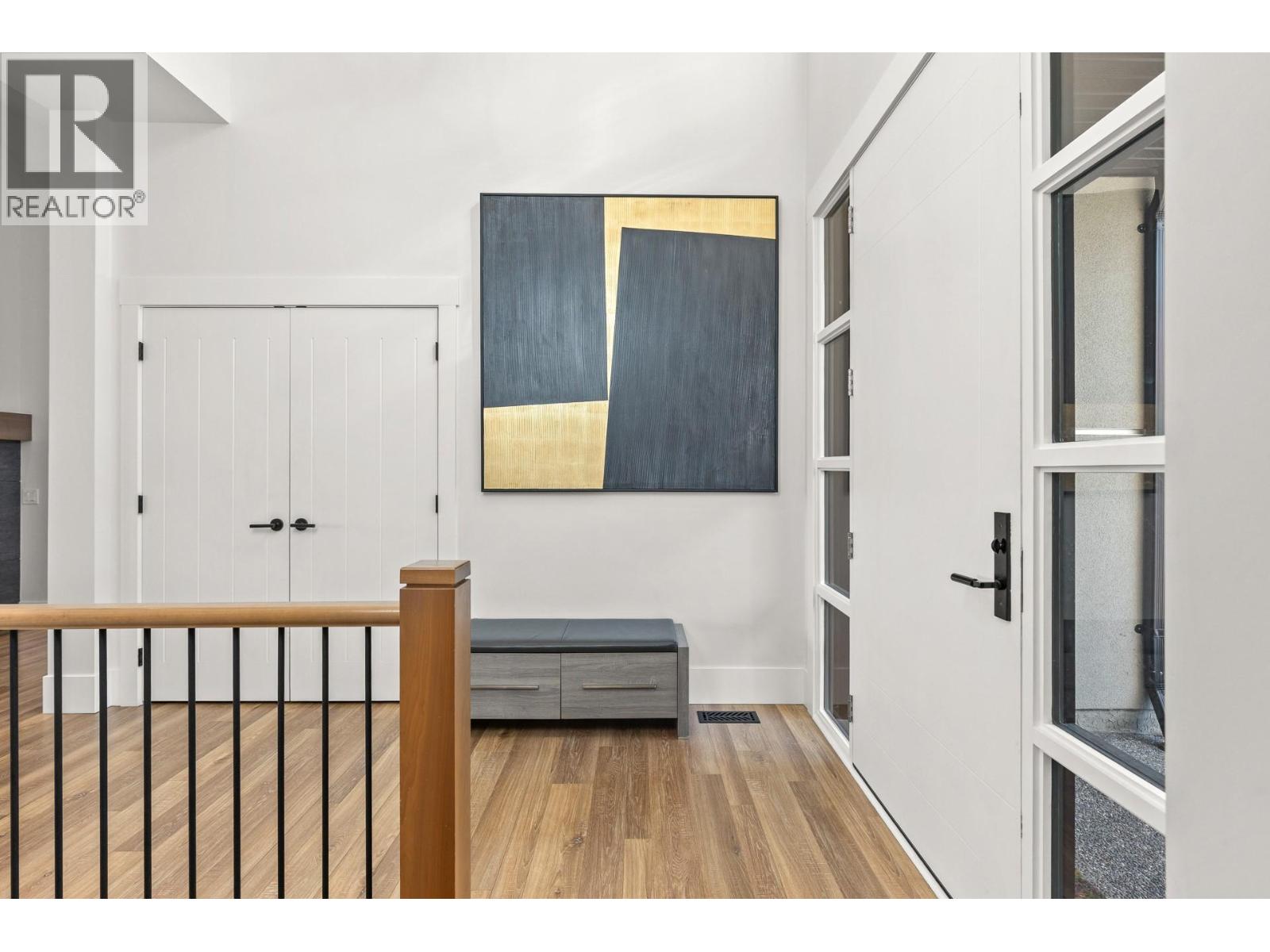 203 Grange Drive, Vernon, British Columbia  V1H 2M1 - Photo 4 - 10382342